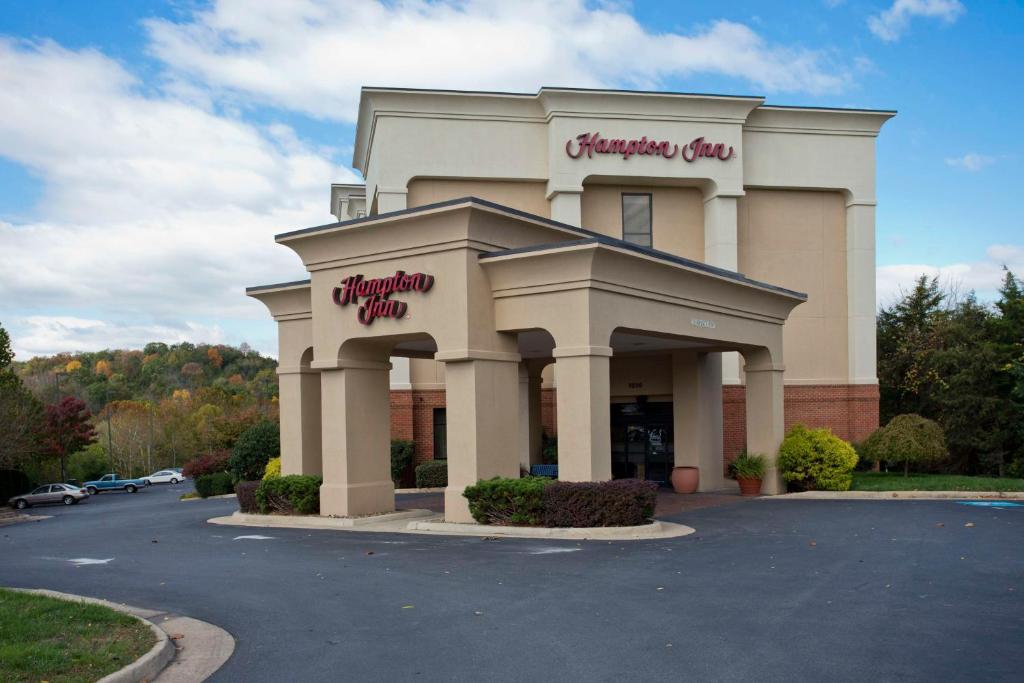 a shopping center building with the words shopping center at Hampton Inn Front Royal in Front Royal