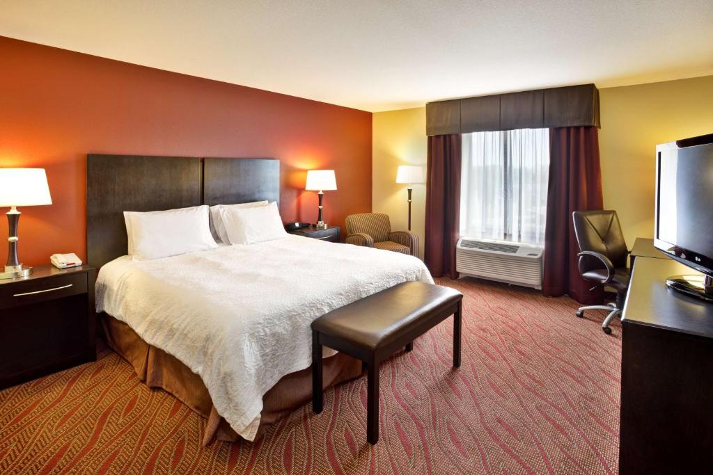 Hampton Inn Ft Wayne - Habitación Con Cama Extragrande - No Fumadores