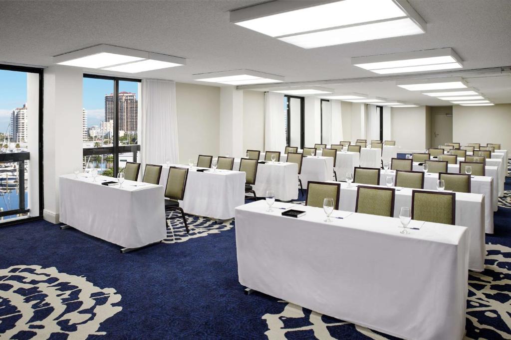 Konferenční prostory v ubytování Bahia Mar Fort Lauderdale Beach - DoubleTree by Hilton