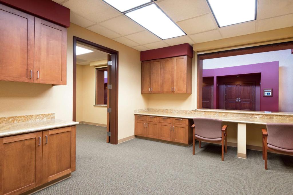 Embassy Suites Loveland Conference Center photo