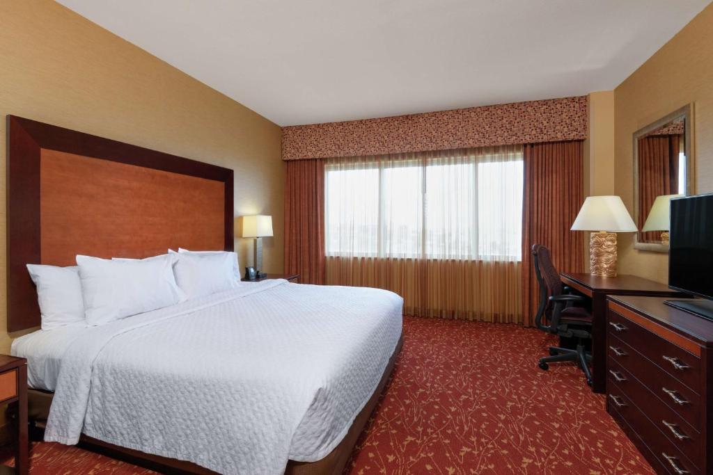 Embassy Suites Loveland Conference Center photo