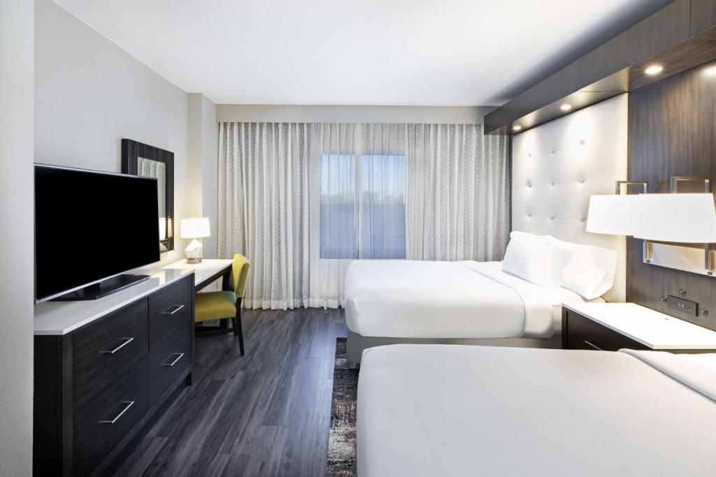 Embassy Suites by Hilton Houston-Energy Corridor photo