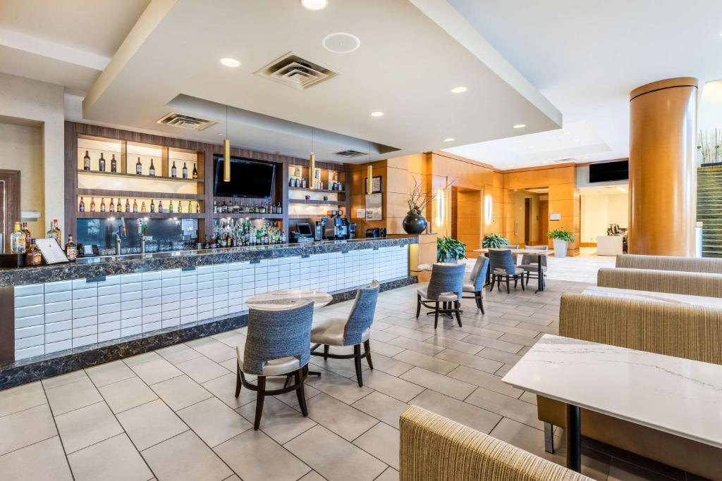 Embassy Suites by Hilton Houston-Energy Corridor photo