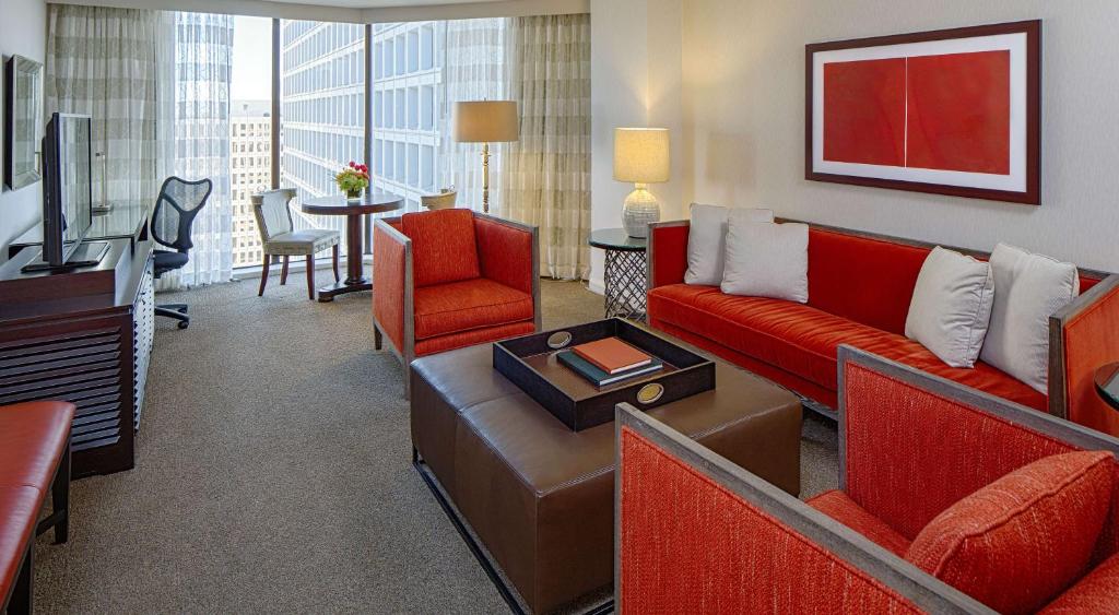 DoubleTree by Hilton Hotel Houston Greenway Plaza - Deluxe King Suite - Non Fumatori