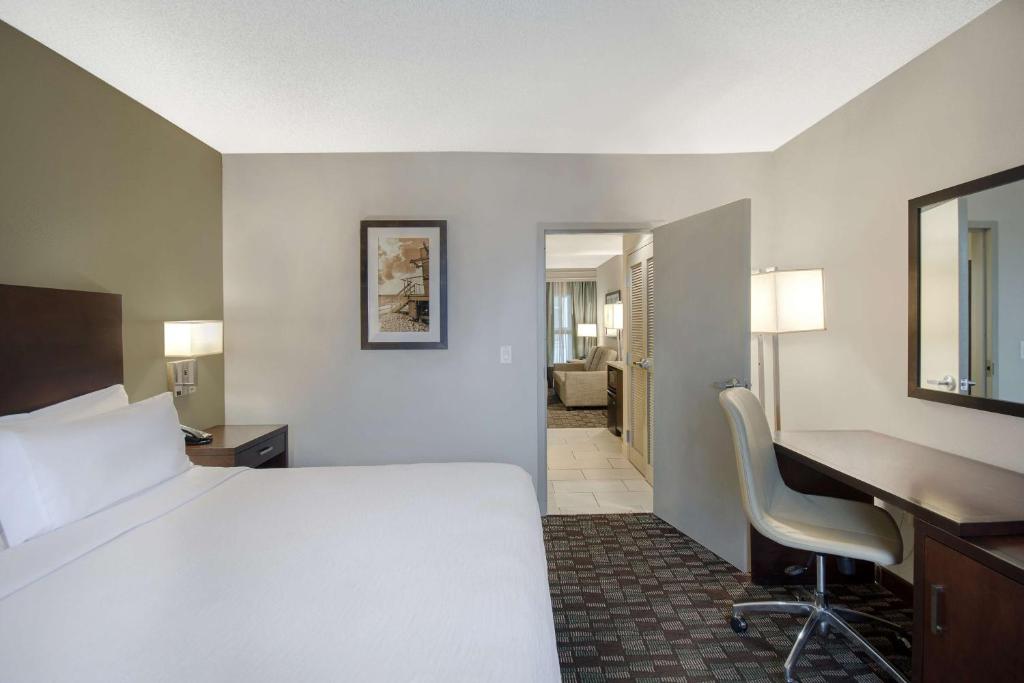 Embassy Suites by Hilton Jacksonville Baymeadows - King Suite - Non-fumeur