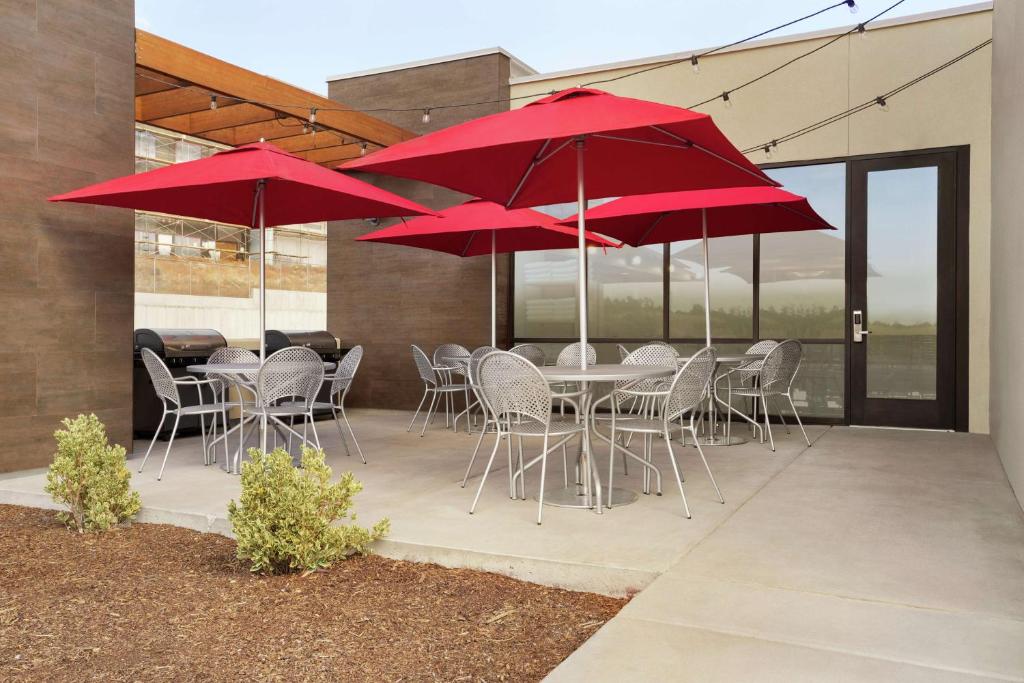 Patio nebo venkovní prostory v ubytování Home2 Suites By Hilton Elko