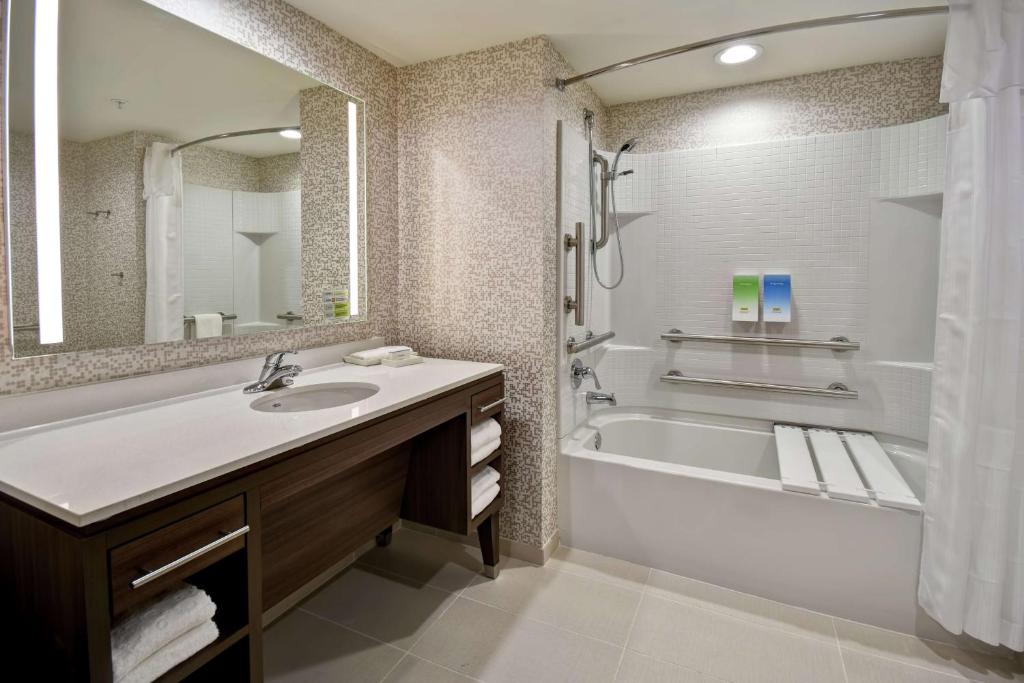 Home2 Suites By Hilton Frankfort photo