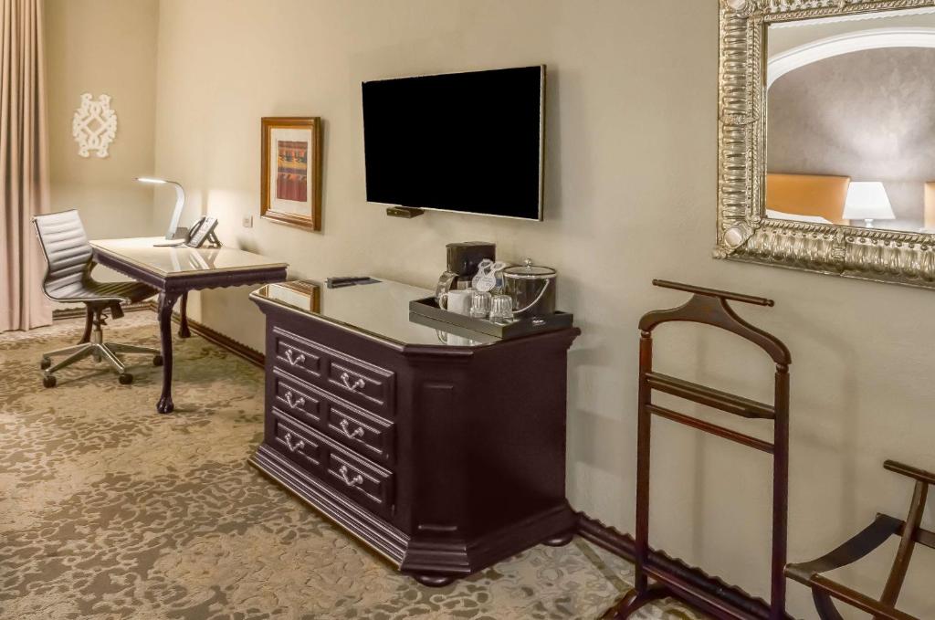 Hilton Guatemala City, Guatemala - Habitación Queen Con Dos Camas Queen