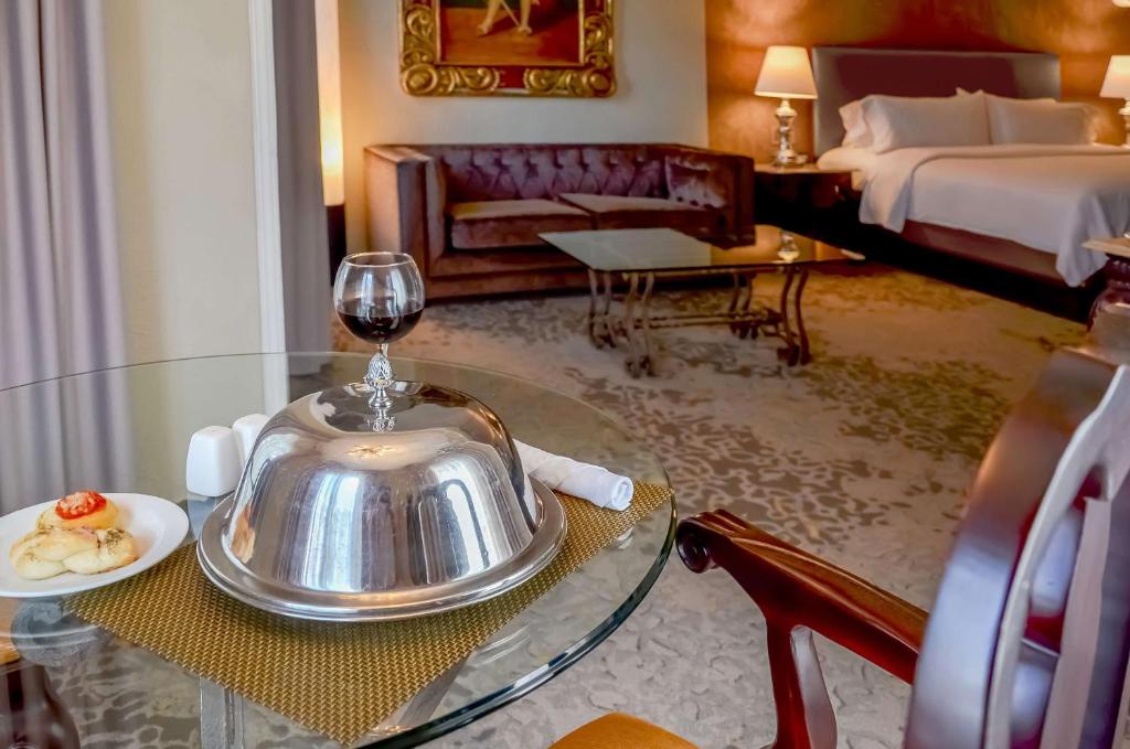 Hilton Guatemala City, Guatemala - Cuarto King