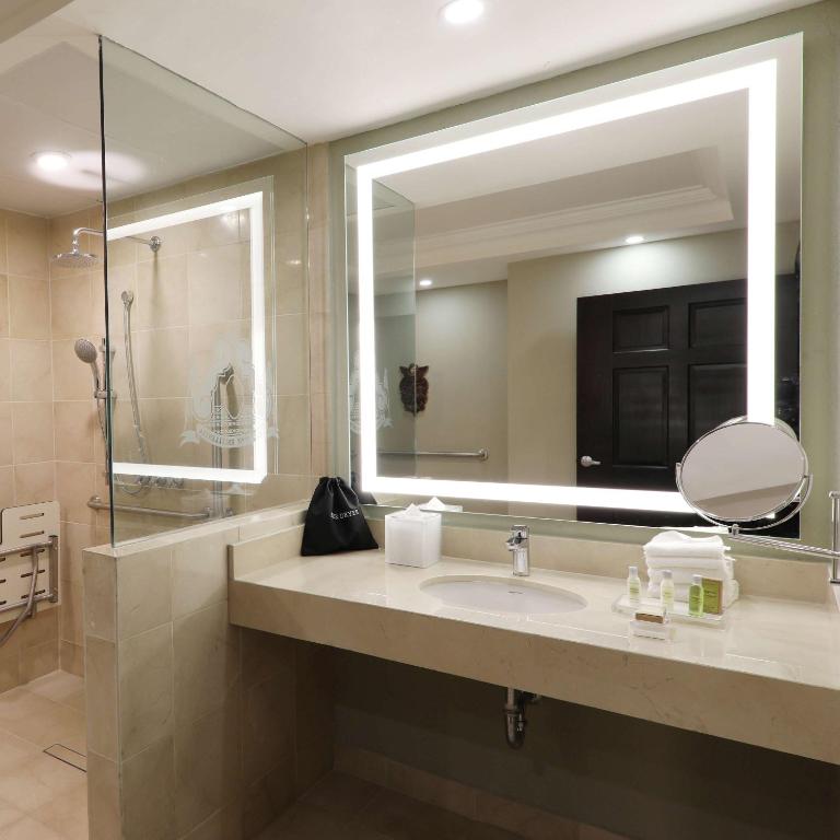 Hilton Guatemala City, Guatemala - King Room - Acceso A La Discapacidad