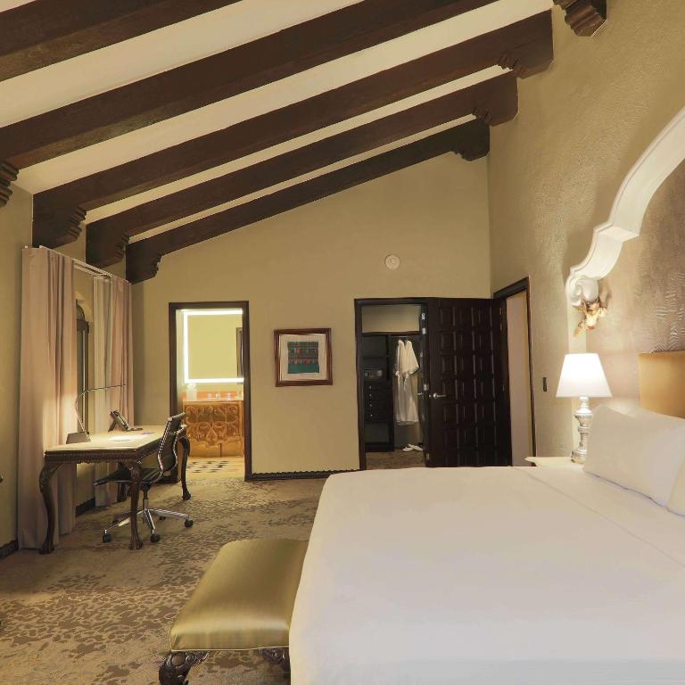 Hilton Guatemala City, Guatemala - Suite King De Una Habitación