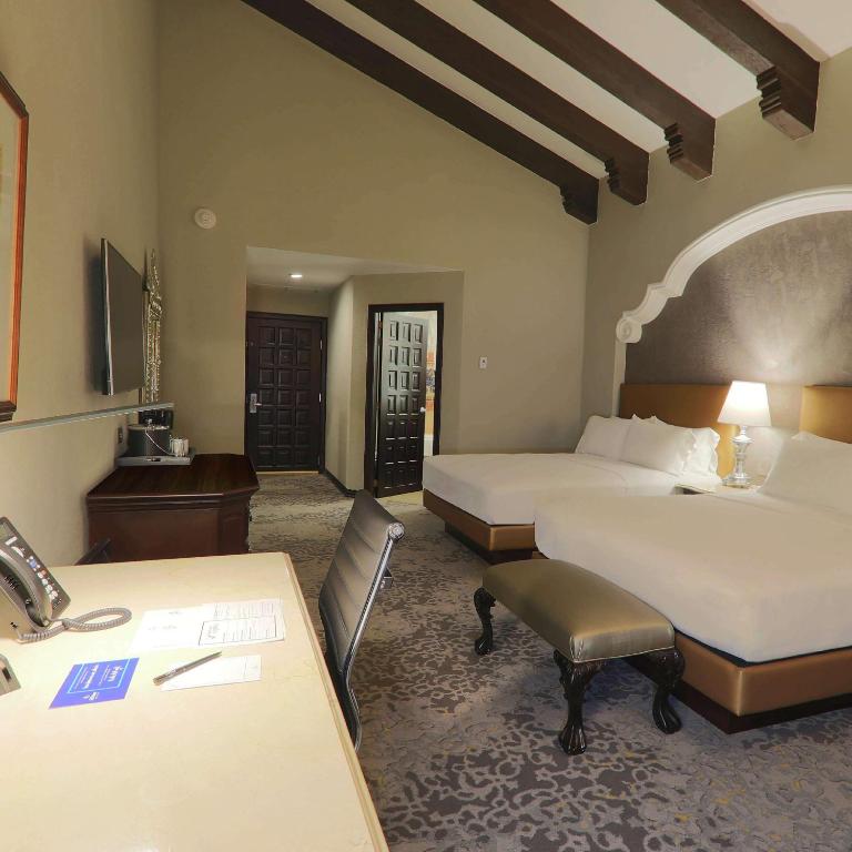 Hilton Guatemala City, Guatemala - Sala De Reina Ejecutiva Con Dos Camas Queen