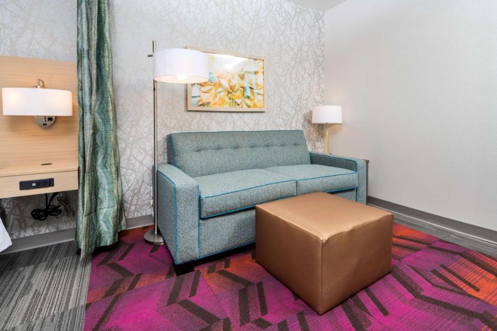 Home2 Suites By Hilton Newark Airport photo