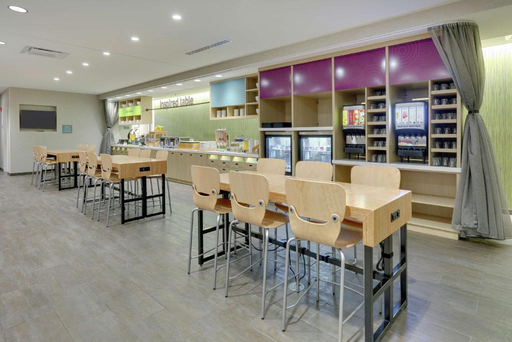 Restaurace v ubytování Home2 Suites By Hilton Hagerstown