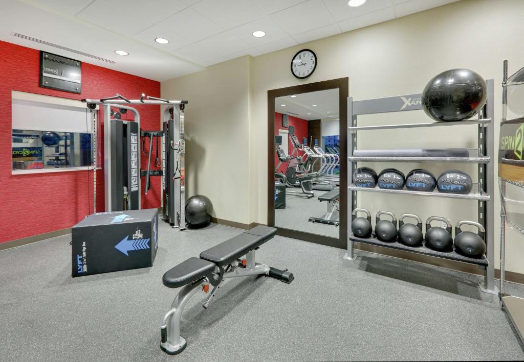 Fitness centrum a/nebo fitness zařízení v ubytování Home2 Suites By Hilton Hagerstown