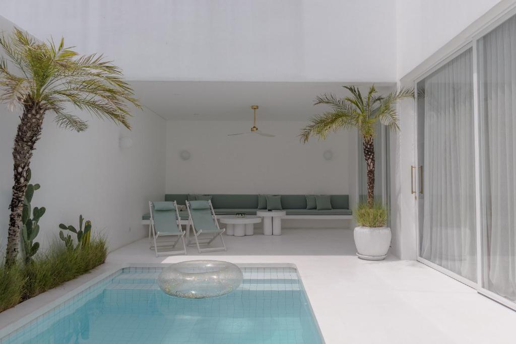 The Cali Villas Canggu - 1