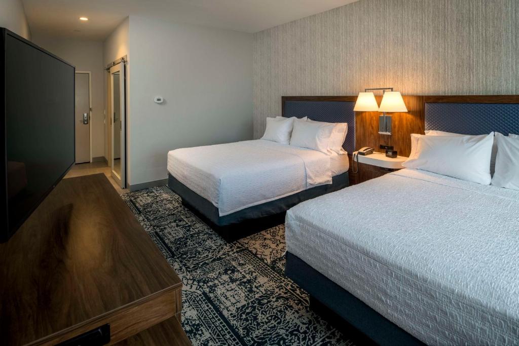 Hampton Inn & Suites Huntington Downtown, Ny - Habitación Queen Con Dos Camas Queen