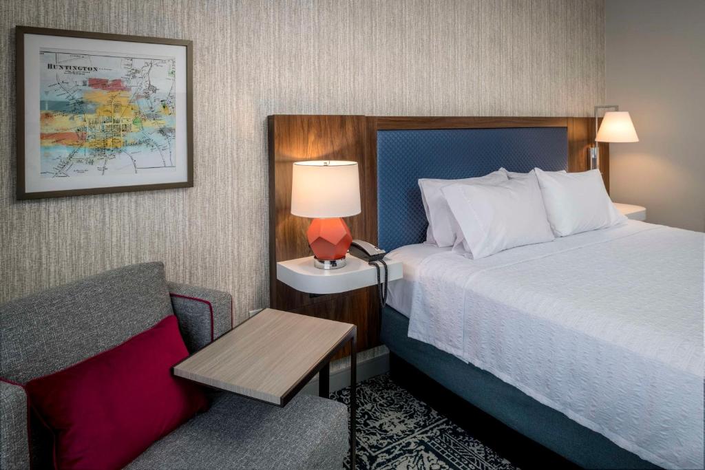 Hampton Inn & Suites Huntington Downtown, Ny - King Studio Suite - No Fumador