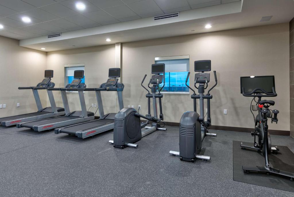 Fitness centrum a/nebo fitness zařízení v ubytování Home2 Suites By Hilton El Campo