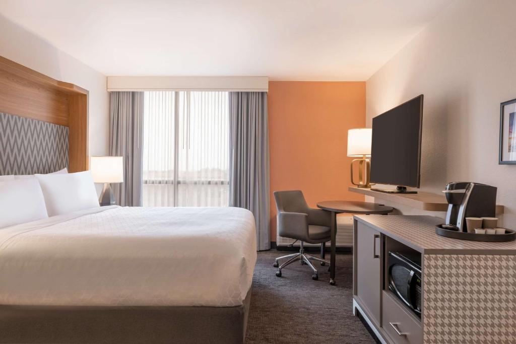 Doubletree By Hilton Fort Worth South photo