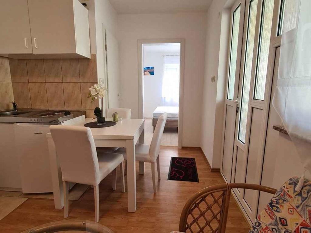 Zdjęcie z galerii obiektu Apartment Seline/Paklenica Riviera 35778 w mieście Seline