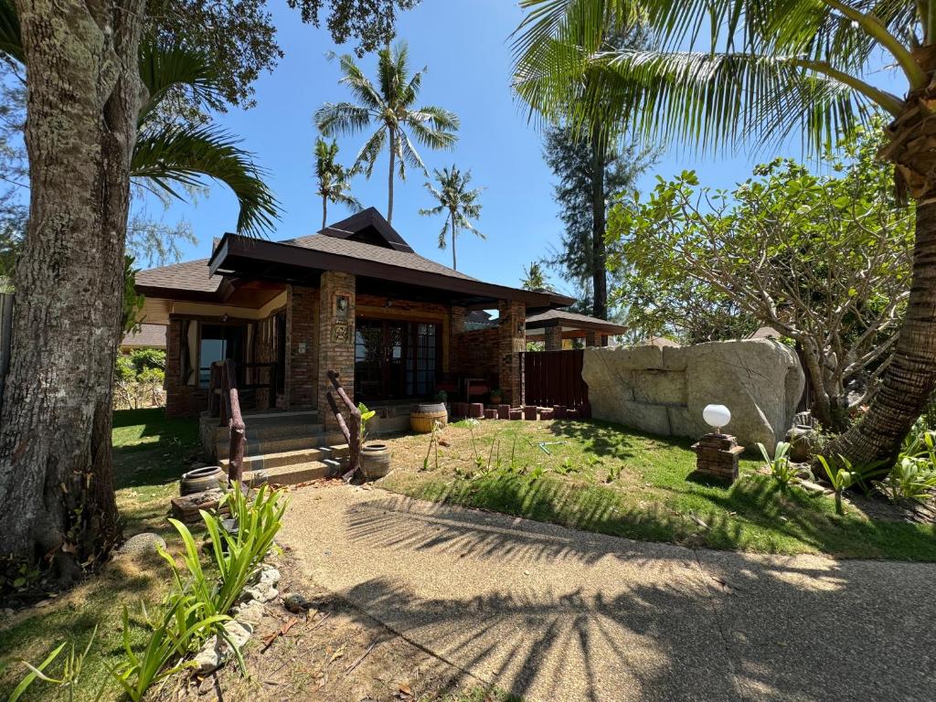 Beach Bungalow at Lanta Resort - Villa Met Een Privézwembad
