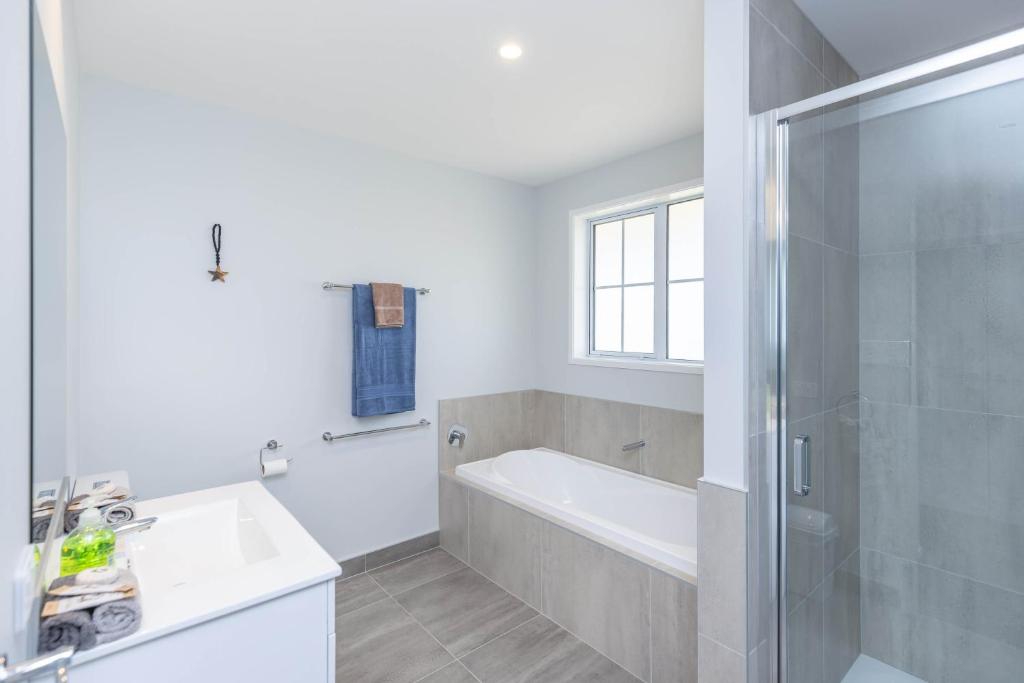 Magnolia Cottage Whatawhata - Resim 16