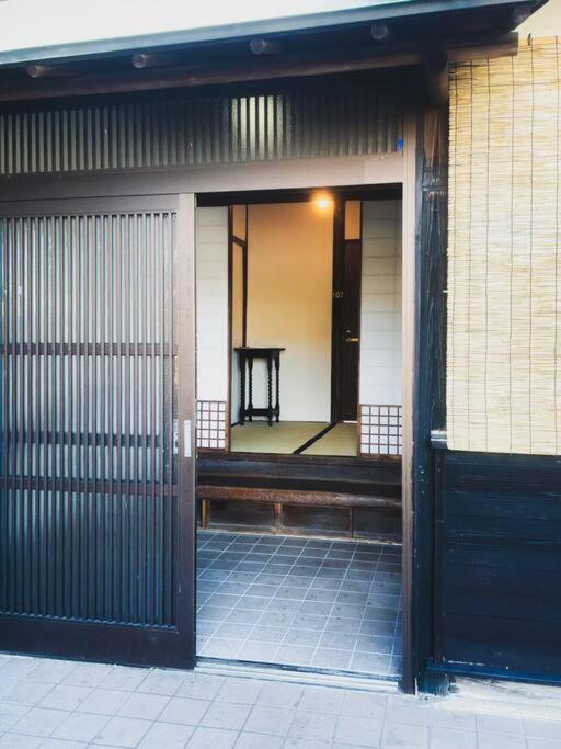 Fotografie z fotogalerie ubytování 日々の宿しののめ101 宇野駅から車で5分 直島へ 最大8名様 古民家 v destinaci Tamano
