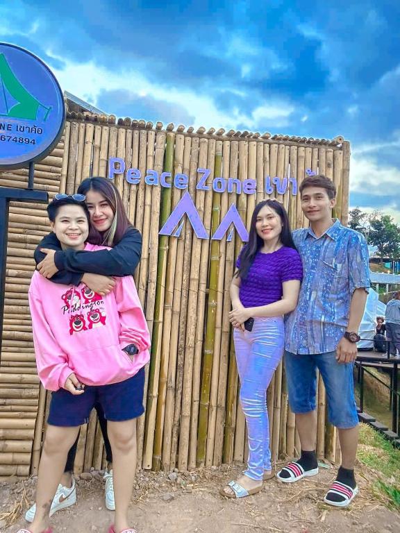 Hosté ubytování Peace Zone เขาค้อ