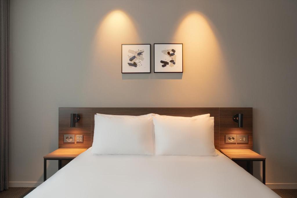 Postel nebo postele na pokoji v ubytování Urbanstay Busan songdo Beach