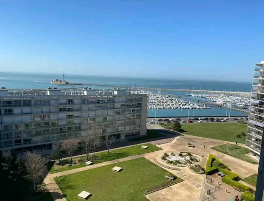 a view of the marina from a building at La Marée, Studio vu mer Le Havre in Le Havre
