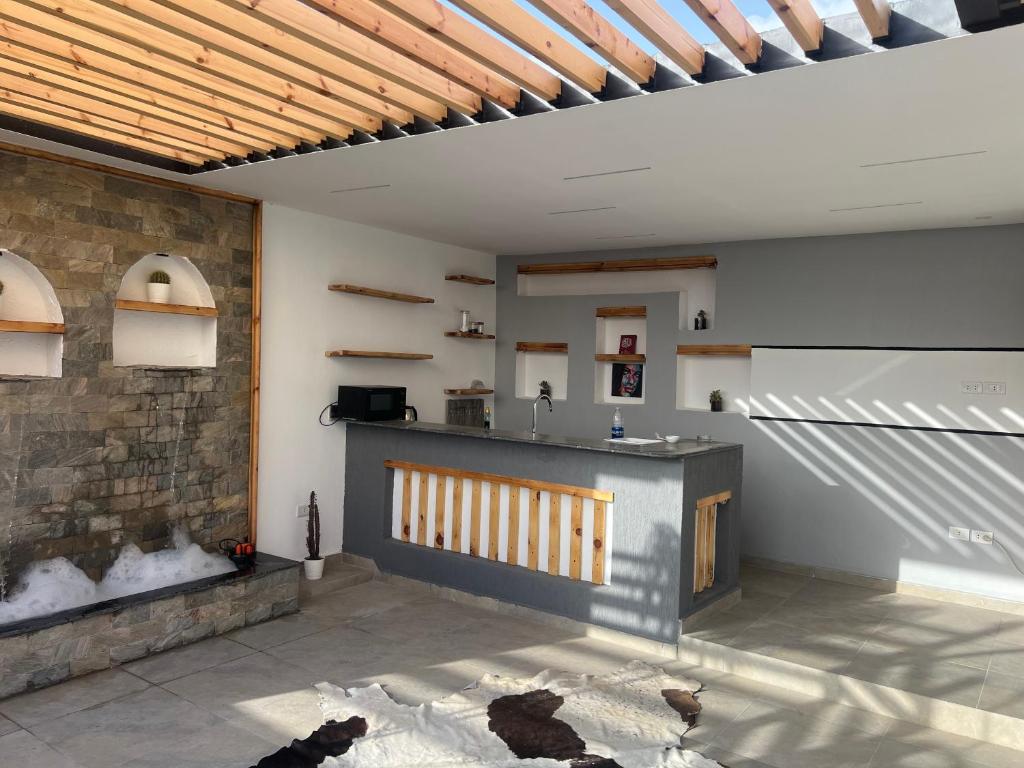 Kuchyň nebo kuchyňský kout v ubytování Sallam Lux Property