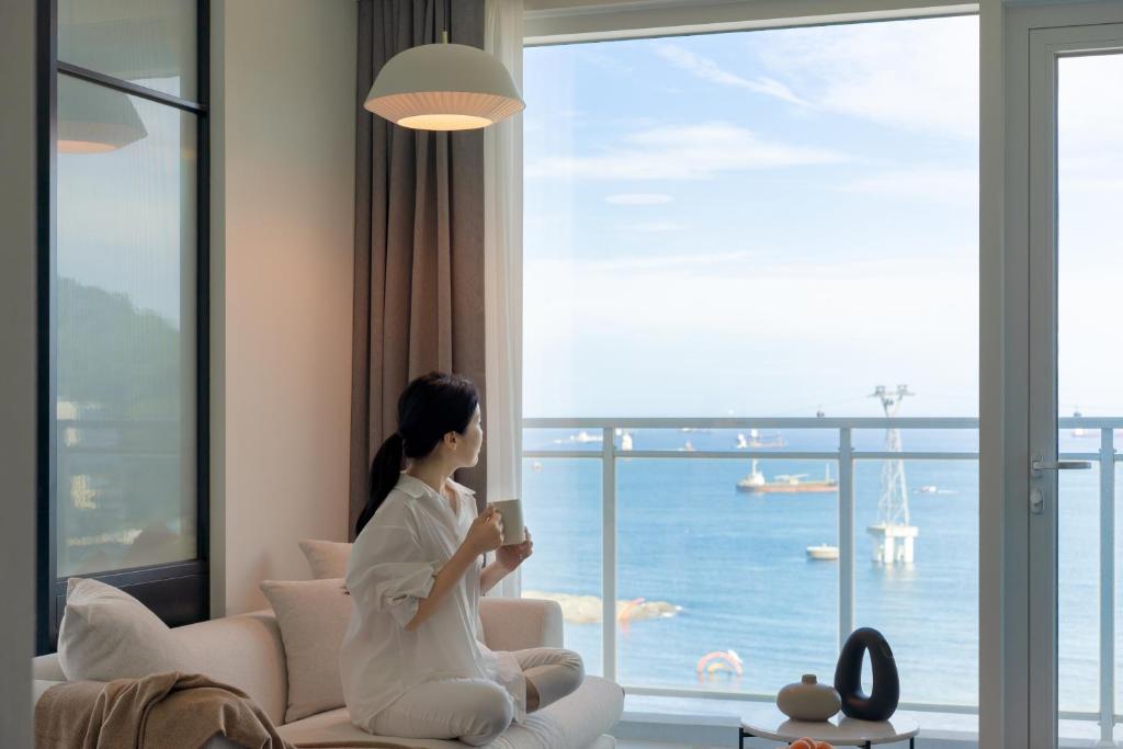 Nespecifikovaný výhled na moře nebo výhled na moře při pohledu z hotelu