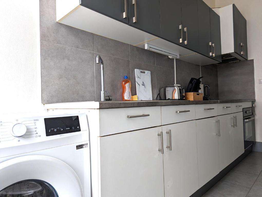Le Mirage - appartement 2 chambres, salon, cuisine équipée, parking et wifi gratuit – photo 9
