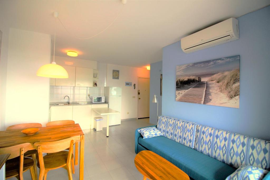 A kitchen or kitchenette at Global Immo 2166 ROCMAR
