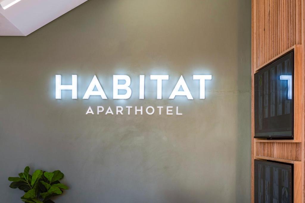 Certifikát, hodnocení, plakát nebo jiný dokument vystavený v ubytování Habitat Aparthotel by Totalstay