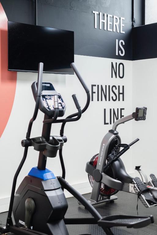 Fitness centrum a/nebo fitness zařízení v ubytování Habitat Aparthotel by Totalstay