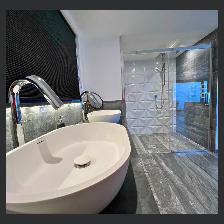 Koupelna v ubytování Uno St Ives - Luxury Serviced Accommodation