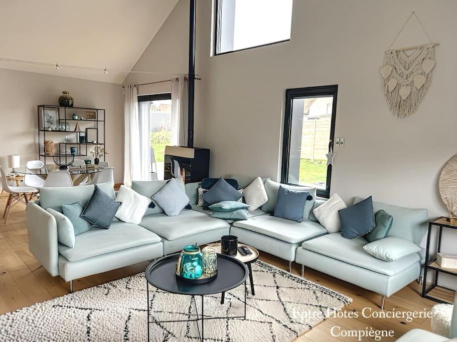 Photo de la galerie de l'établissement Eden Blue Lodge-15 min Compiègne, à Chevrières