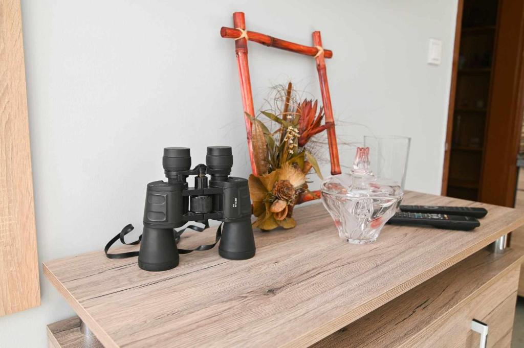 Příslušenství pro přípravu čaje a kávy v ubytování Vár-Lak Apartman