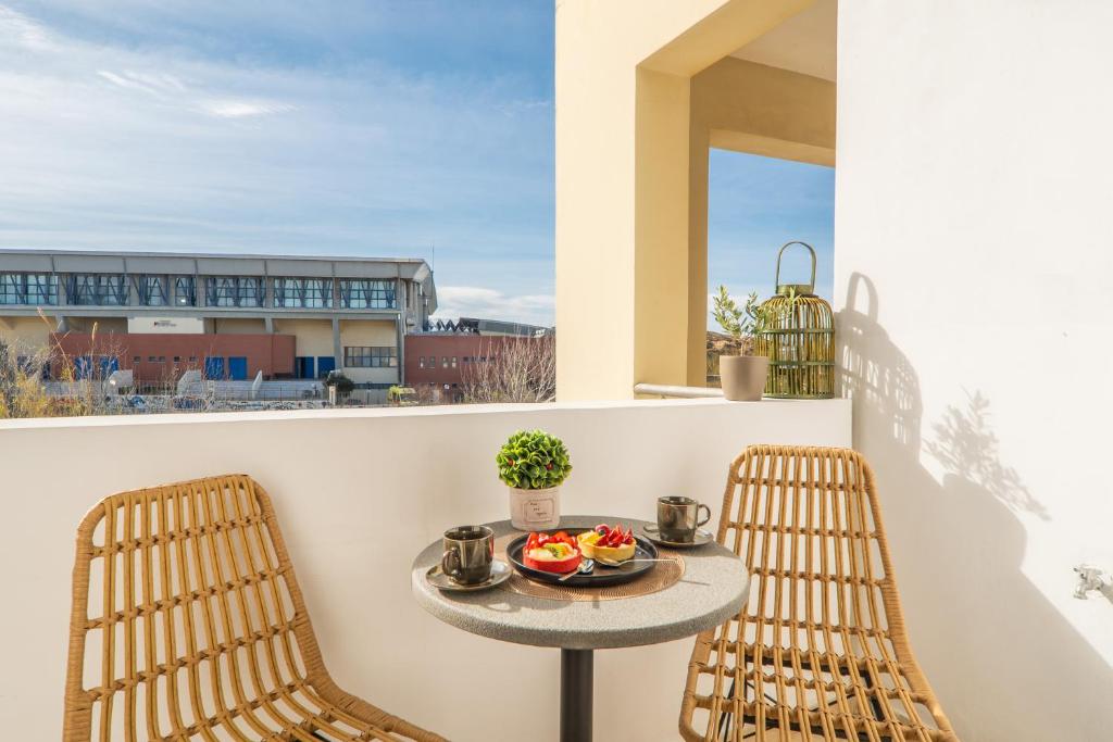 Ammoutsiani 2 Apt with Parking by 8essentially