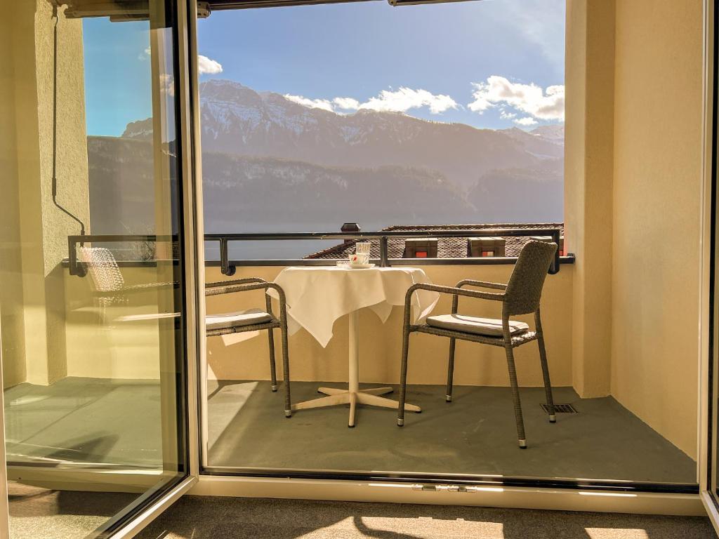 Nespecifikovaný výhled na hory nebo výhled na hory při pohledu z hotelu