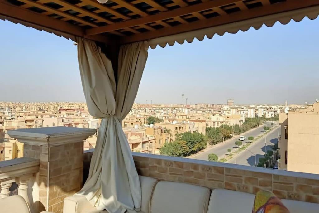 Een balkon of terras bij stunning rooftop panoramic views