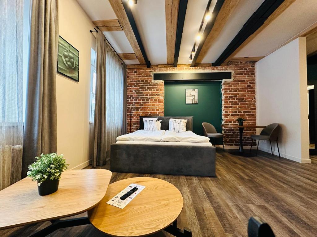 Colonel Suites & Apartments - Studio