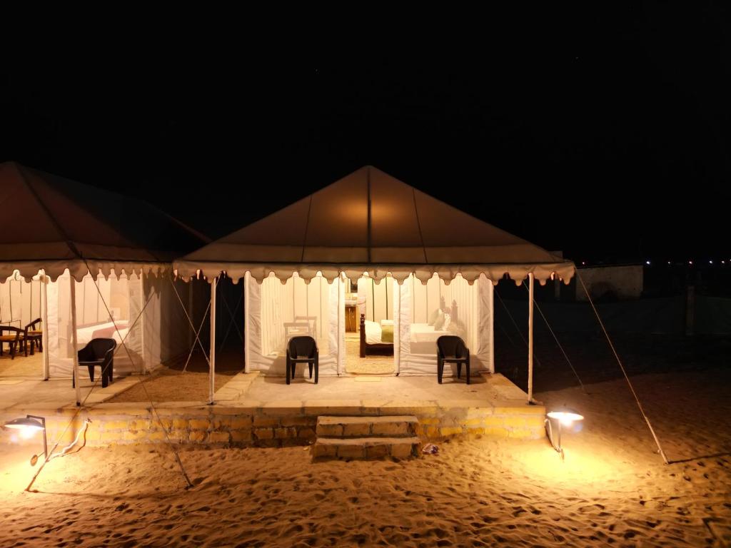 Fotografie z fotogalerie ubytování Venture Desert Camp Jaisalmer v destinaci Džaisalmér