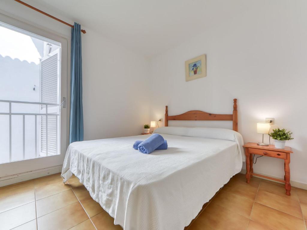 Postel nebo postele na pokoji v ubytování Apartment Platja de Roses-10 by Interhome