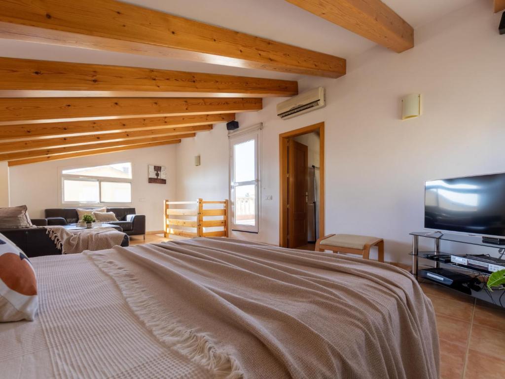 Televízia a/alebo spoločenská miestnosť v ubytovaní Holiday Home Sally by Interhome