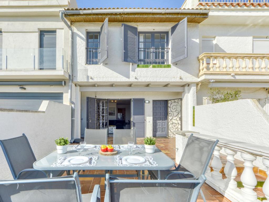 Balkón alebo terasa v ubytovaní Holiday Home Salins I by Interhome