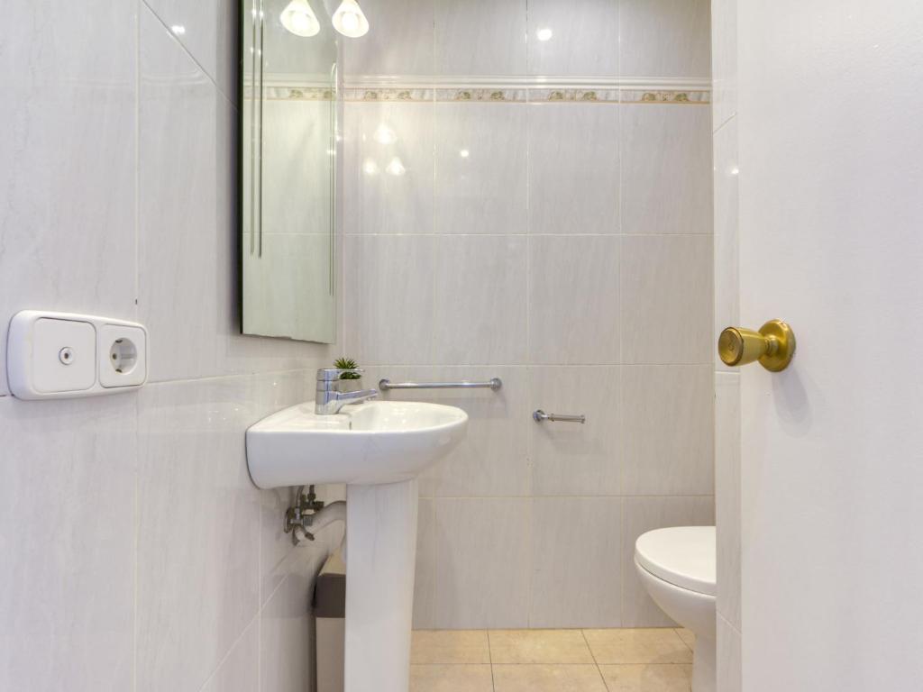 Kúpeľňa v ubytovaní Holiday Home Salins I by Interhome