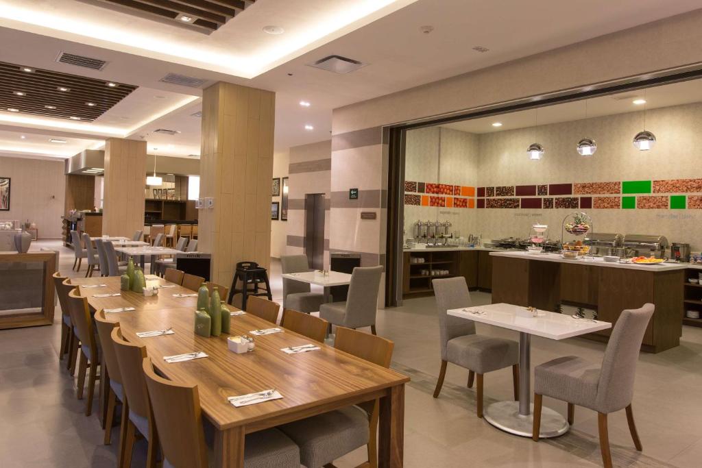 Bebidas en Hampton Inn by Hilton Hermosillo